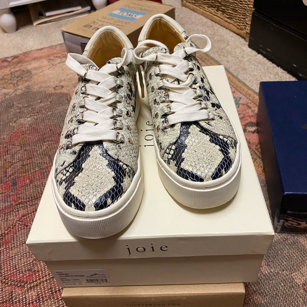 Leather sporty shoes, snakeskin print, EUC 38